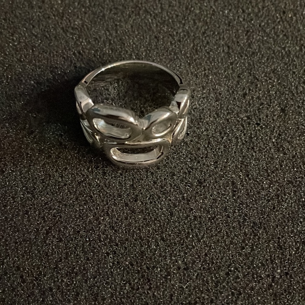 Ring - Picture 4 of 6